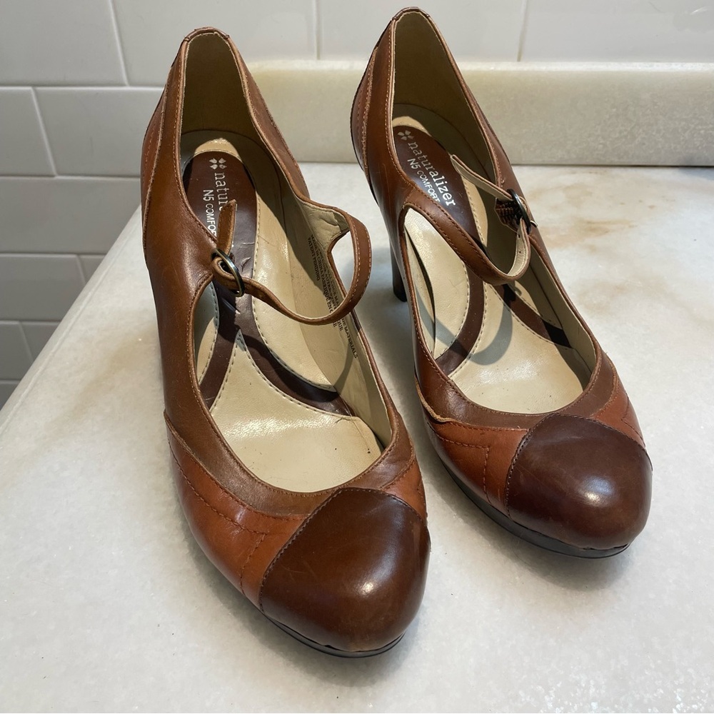 Naturalizer Two-Tone Brown Retro Heels